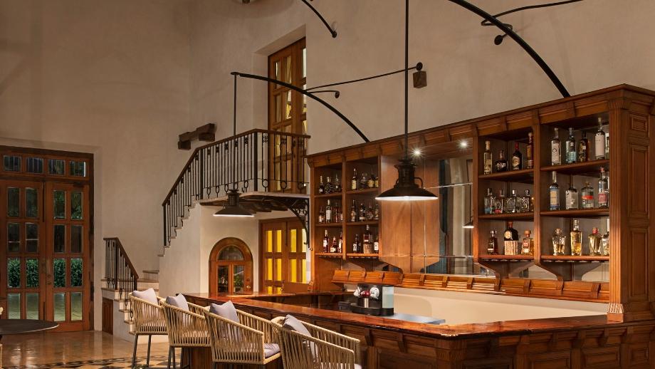 Legacy bar